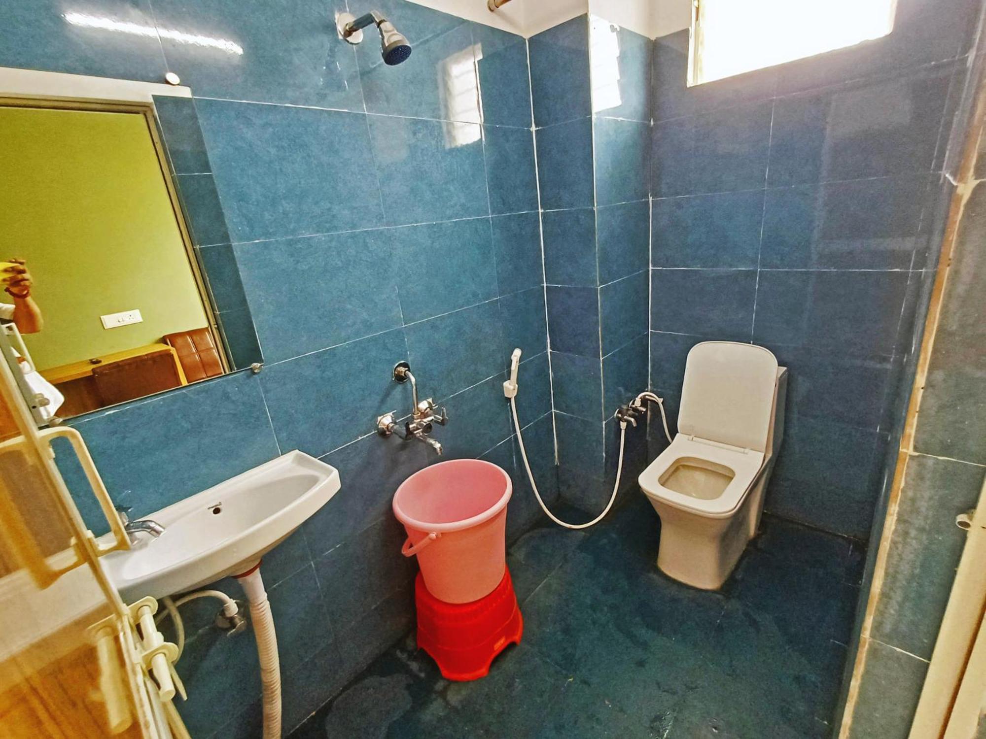 Udupi Deluxe Lodge Gulbarga Гулбарга Экстерьер фото